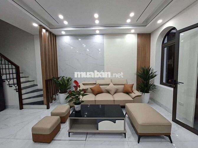 nhà đẹp tại việt hưng -  diện tích 45m2 . 6 tầng mới - giá hơn 6 tỷ