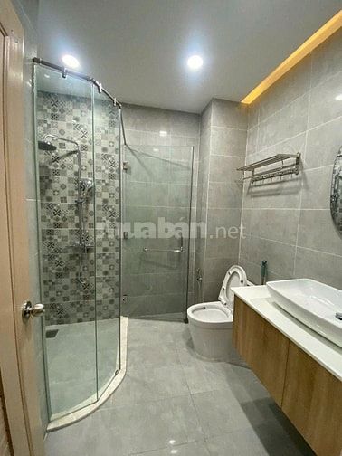 CHO THUÊ NHÀ MẶT TIỀN VŨ HUY TẤN – NGANG 5M – NHÀ MỚI SẠCH SẼ 
