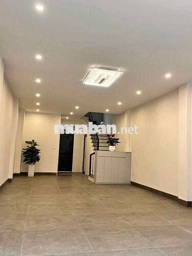 NHÀ ĐẸP BỒ ĐỀ - NHÀ 6 TẦNG THANG MÁY - Ô TÔ VÀO NHÀ - GIÁ CHỈ HƠN 9 TỶ