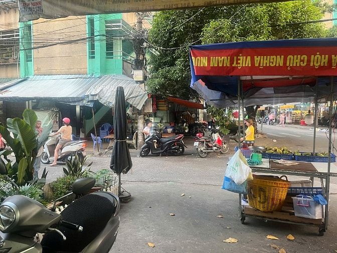 MT Huỳnh Văn Chính Tân Phú – ngang 5m – đối diện chung cư, gần chợ