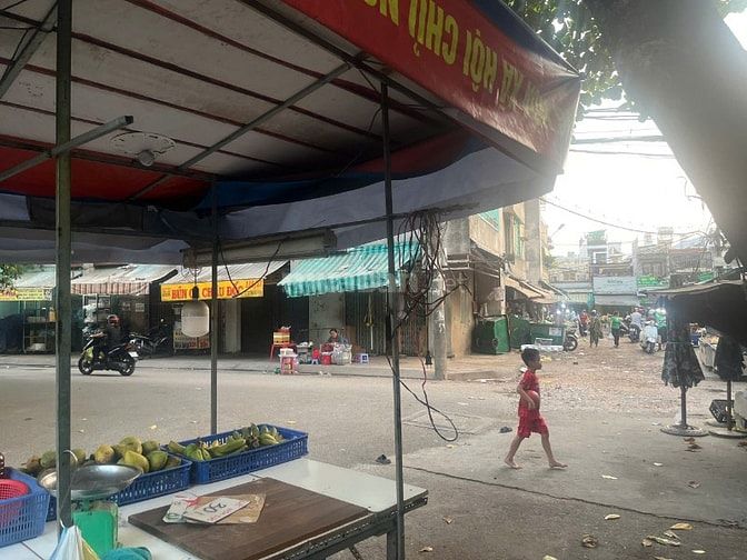 MT Huỳnh Văn Chính Tân Phú – ngang 5m – đối diện chung cư, gần chợ