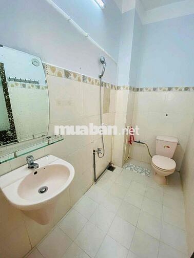Studio cửa sổ thoáng mát • Ngô Quyền Q10 • Full cơ bản chỉ 4TR3