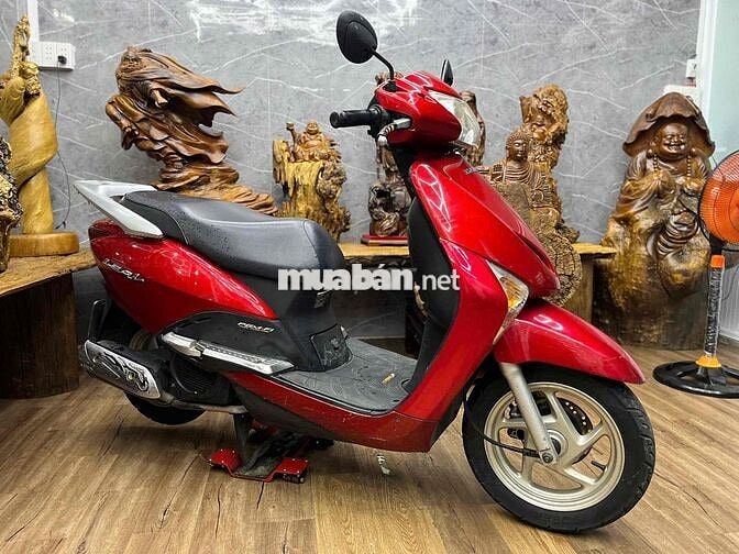 Honda Lead biển sg dàn áo liền lạc, máy chạy đầm