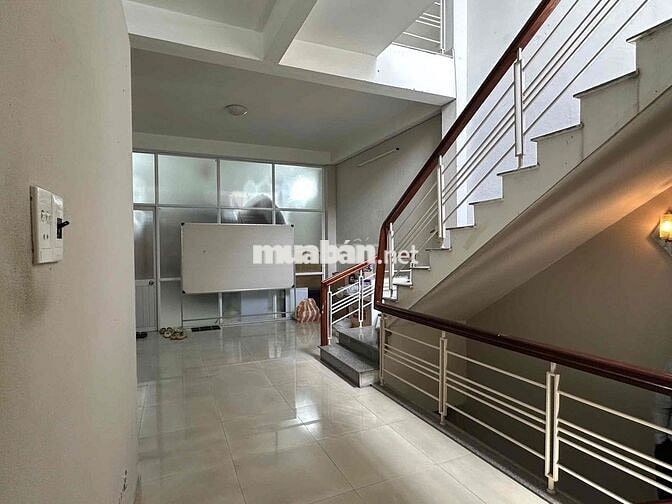 Mặt Tiền Hoàng Hoa thám dtsd 266m đang cho thuê chính chủ cần bán