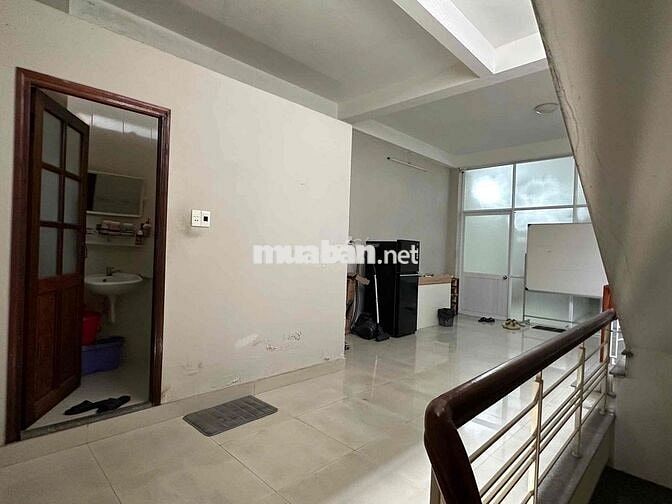 Mặt Tiền Hoàng Hoa thám dtsd 266m đang cho thuê chính chủ cần bán