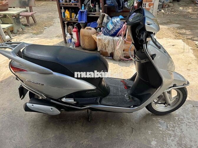 Honda SCR 110 màu Bạc