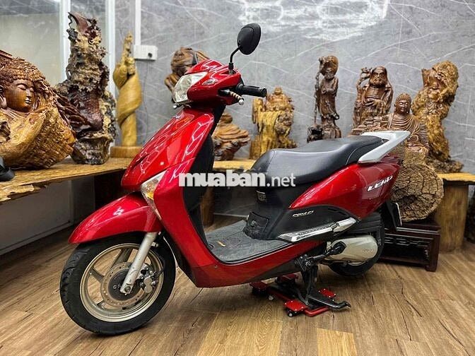 Honda Lead biển sg dàn áo liền lạc, máy chạy đầm
