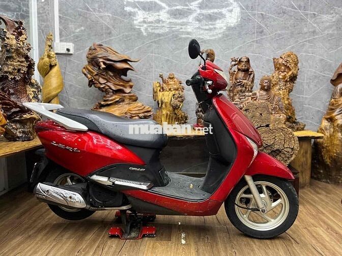 Honda Lead biển sg dàn áo liền lạc, máy chạy đầm