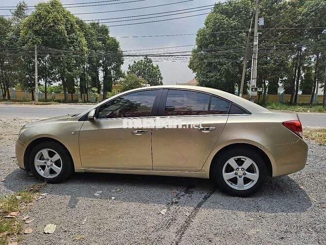 Chevrolet Cruze 2011 Vàng cát