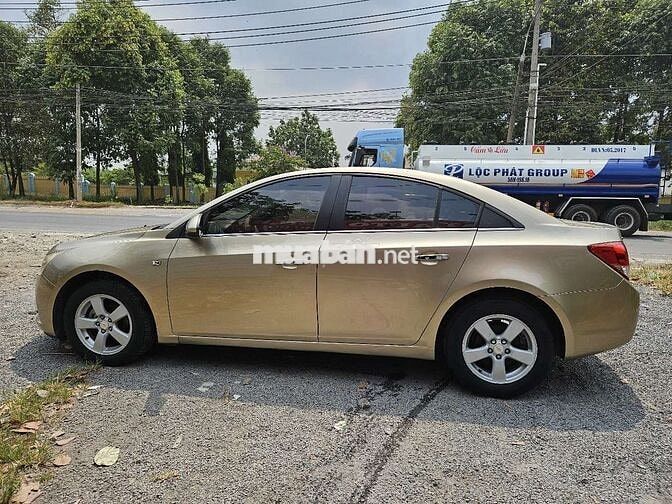 Chevrolet Cruze 2011 Vàng cát