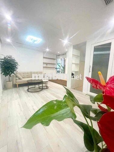 11 Tỷ-  LÁNG HẠ - 34m x 6T x mt 5,2 - LÔ GÓC - THANG MÁY