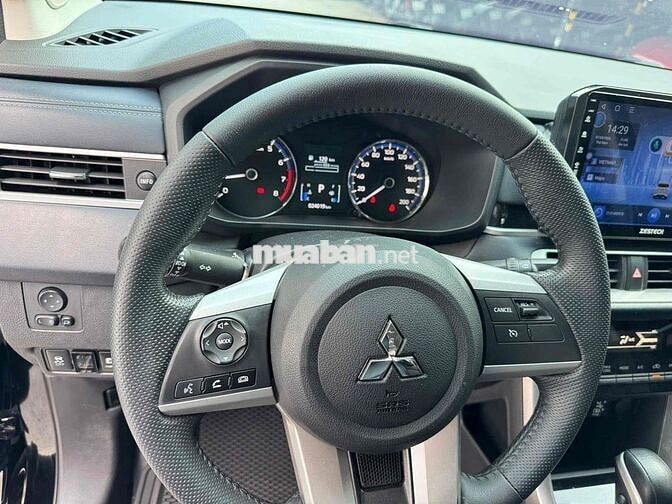 Mitsubishi Xpander Cross 2022 Đen 24000 km