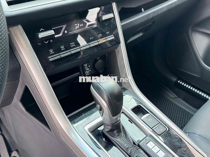 Mitsubishi Xpander Cross 2022 Đen 24000 km