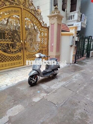 Piaggio Vespa Xám Cổ điển