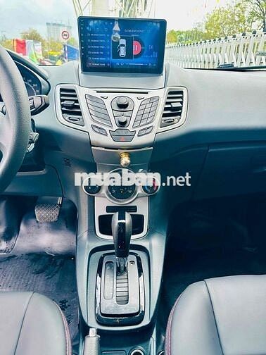 Ford Sport Tự Động
