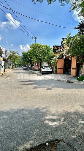 Bán đất 387m2 vị trí góc 2 mặt tiền đường nhựa rộng 12m