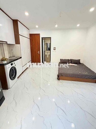 Phòng 40m2, ban công, máy giặt riêng ngay Phan Đăng Lưu, Phú Nhuận