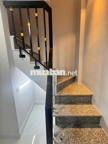 cho thuê nhà trung tâm q4 gần cầu calmeg