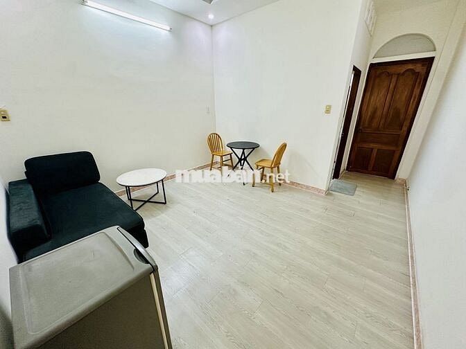 Phú nhuận, căn 45m2 ngăn sẵn 2 phòng, giá tốt, tầng 1