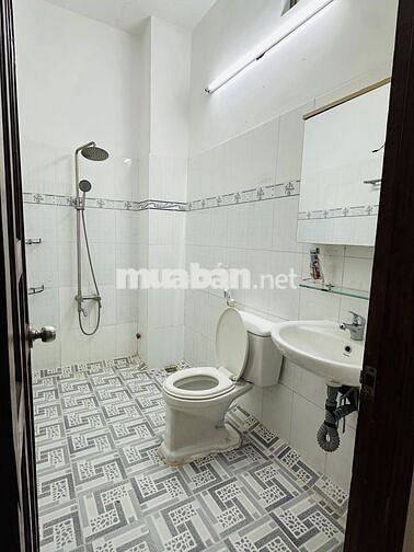 Phú nhuận, căn 45m2 ngăn sẵn 2 phòng, giá tốt, tầng 1