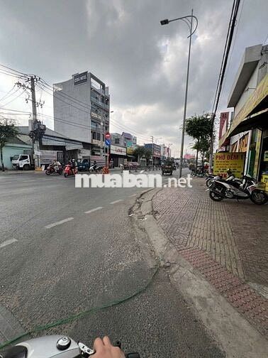 Nhà nguyên căn rộng rãi 2phòng, Tân Xuân, gần chợ Ba Ba Bàu