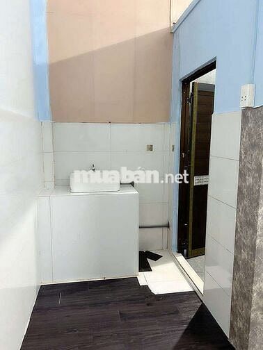Nhà nguyên căn rộng rãi 2phòng, Tân Xuân, gần chợ Ba Ba Bàu