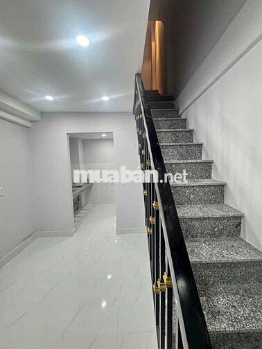 cho thuê nhà trung tâm q4 gần cầu calmeg