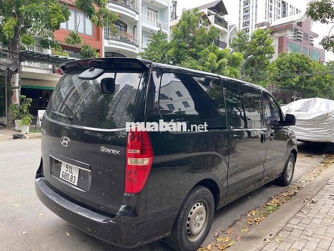 Hyundai Starex 2014 3 chỗ Đen