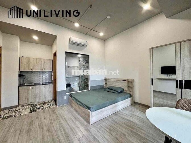 Căn hộ ban công 40m2 ngay Phan Đăng Lưu gần Phan Xích Long giáp Quận 1