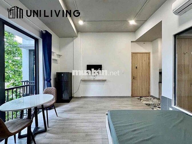 Căn hộ ban công 40m2 ngay Phan Đăng Lưu gần Phan Xích Long giáp Quận 1