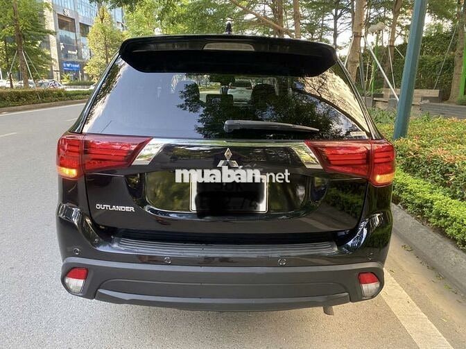 Mitsubishi Outlander 2018 2.4 Đen