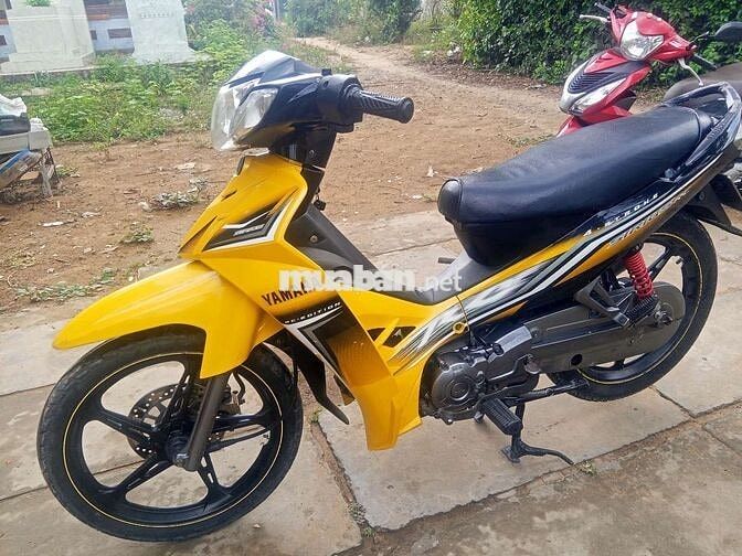 Yamaha Sirius màu Vàng