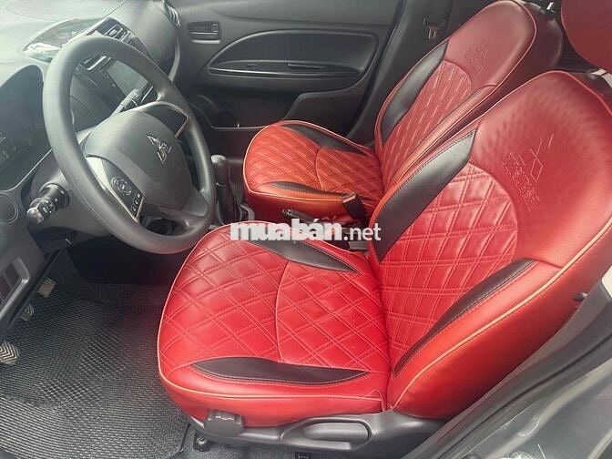 Mitsubishi Mirage Xám