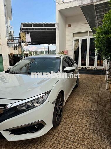 Honda Civic 2017 Trắng 180k km