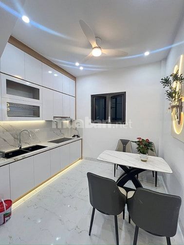 Bán Nhà Kim Giang, Hoàng Mai 36m, 4 tầng mt 3.3m, giá 8.9 tỷ.