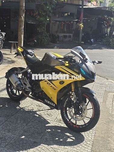Yamaha R15v3 màu Vàng