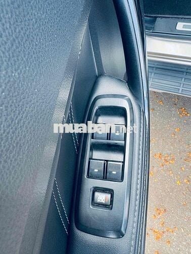 Ford Everest Titanium 2018 10 vạn km Nâu