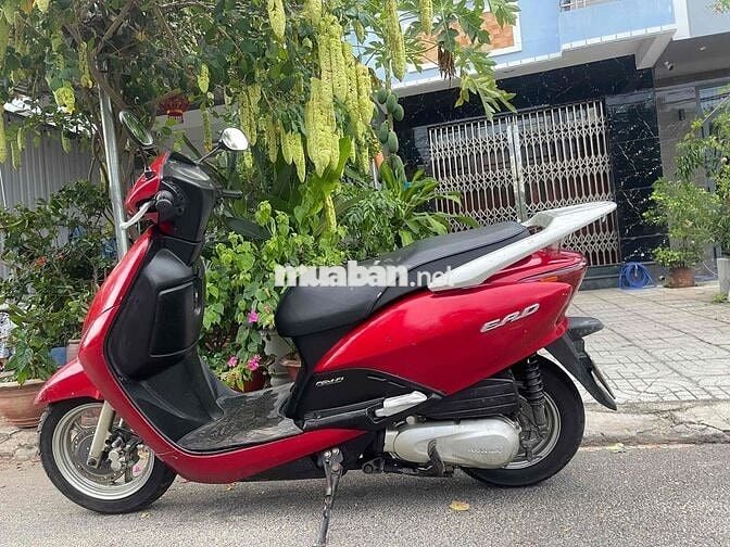 Honda Lead màu Đỏ -tiết kiệm xăng