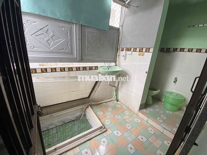 Cho thuê nhà hẻm ô tô trung tâm thành phố ,  full nội thất cơ bản.