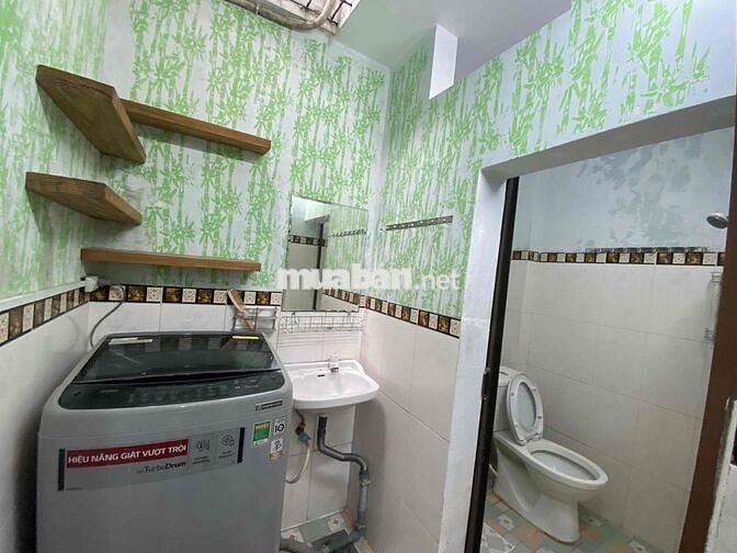 Cho thuê nhà hẻm ô tô trung tâm thành phố ,  full nội thất cơ bản.