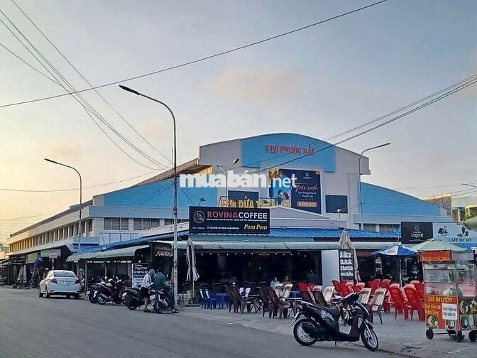 Bán gấp lô đất biệt thự vườn ngay chợ Phước Hải TP HCM, đã xây rào 