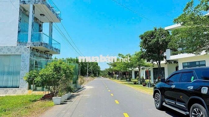 Bán gấp lô đất biệt thự vườn ngay chợ Phước Hải TP HCM, đã xây rào 