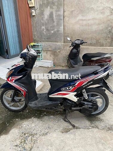 Yamaha Luvias 2013 Xanh trắng đỏ