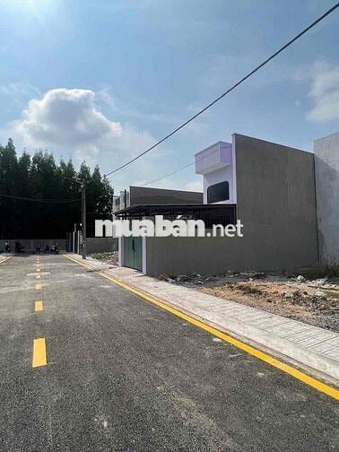 cần bán nhà nằm ở Phường Tân Phong , cần tiền bán gấp