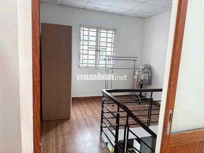 nhà nc full nội thất 4.5x10 tr 1lầu 2pn 2vs CMT8 Q3
