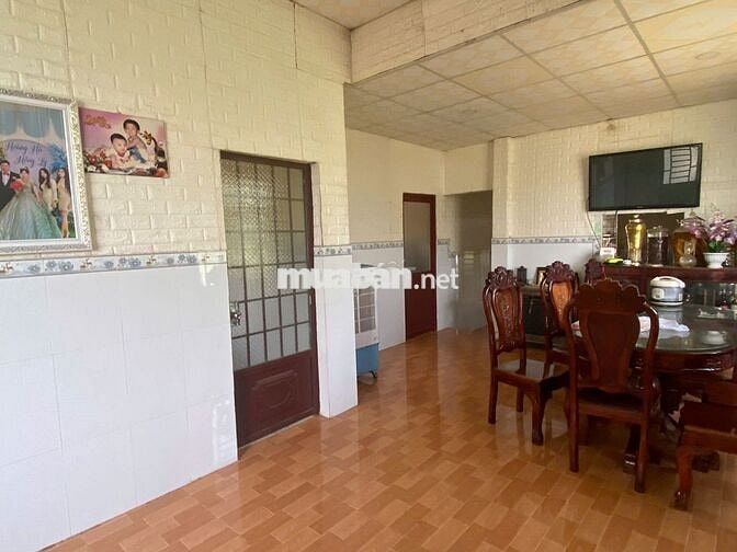 BÁN LÔ ĐẤT VƯỜN 1724M2 CÓ NHÀ CỬA ĐIỆN NƯỚC ĐẦY ĐỦ,CÓ THỔ CƯ,GIÁ 2,2 T