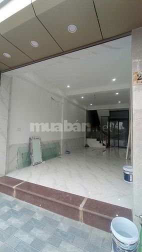 Cho thuê tầng 1 và 2 làm văn phòng, kinh doanh, kho tại Hoàng Mai