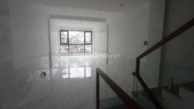 Cho thuê tầng 1 và 2 làm văn phòng, kinh doanh, kho tại Hoàng Mai