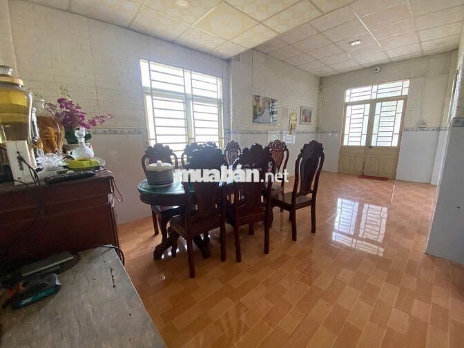 BÁN LÔ ĐẤT VƯỜN 1724M2 CÓ NHÀ CỬA ĐIỆN NƯỚC ĐẦY ĐỦ,CÓ THỔ CƯ,GIÁ 2,2 T