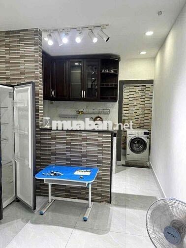 nhà nc full nội thất 4.5x10 tr 1lầu 2pn 2vs CMT8 Q3